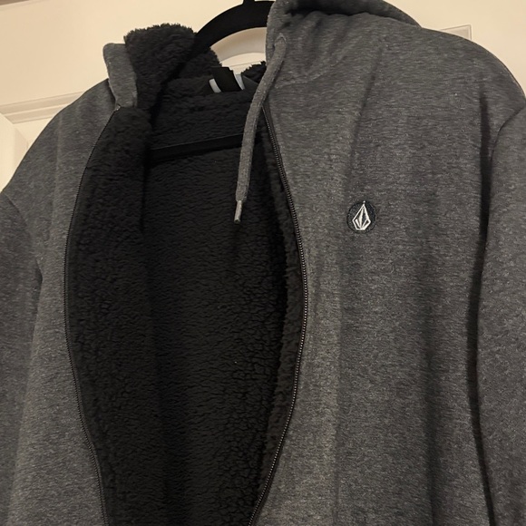 Volcom-Men's Sherpa Hoodie Sweater - Picture 2 of 6